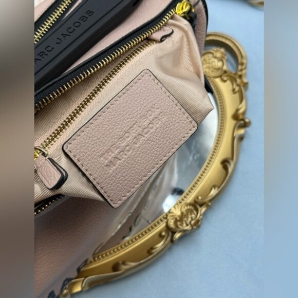 🆕 MARC JACOBS 🧿 NWOT The Softbox 23 - Apricot Beige - Picture 9 of 16